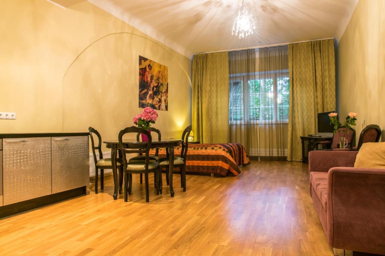 Cozy Apartment In Old Town تالين الغرفة الصورة